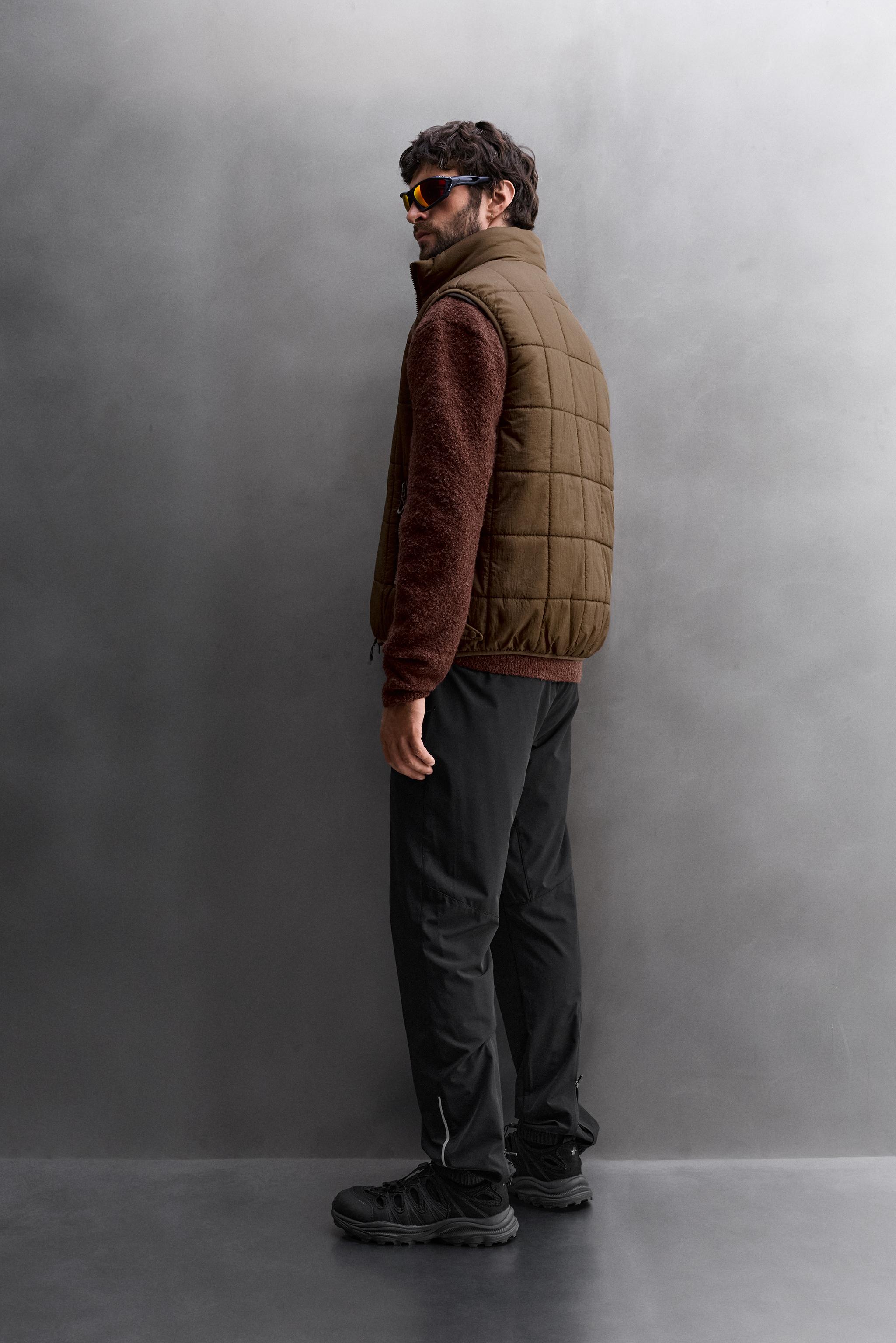 TECHNICAL PUFFER VEST